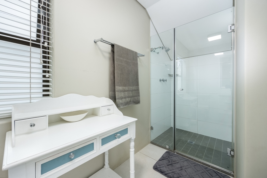 3 Bedroom Property for Sale in Graanendal Western Cape